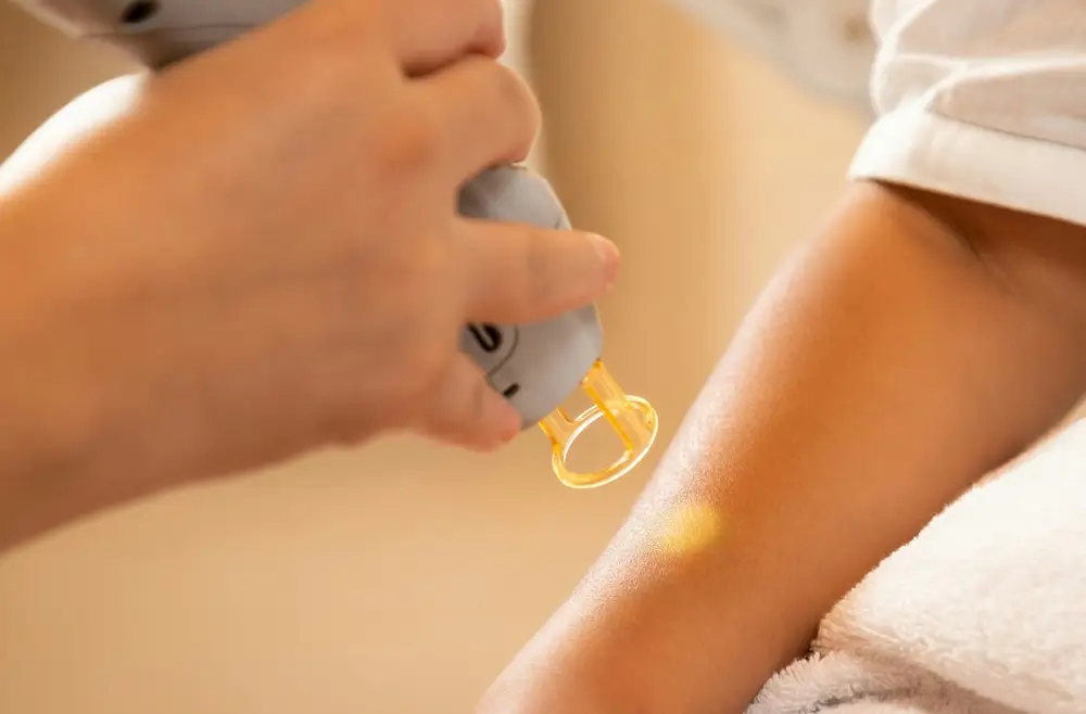 Ahli Dermatologi Klinik DNI Krian: Perawatan Kulit Terbaik dengan Dokter Profesional